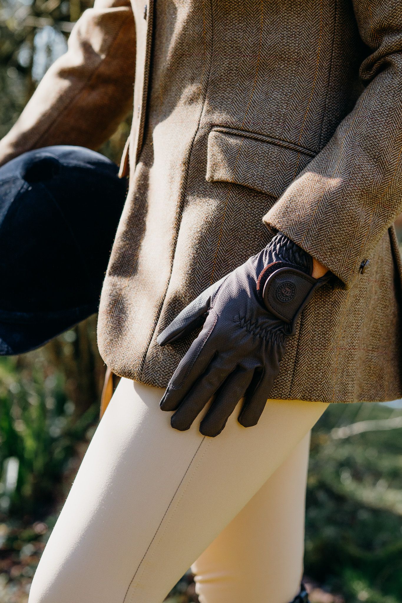 Signature Show Gloves